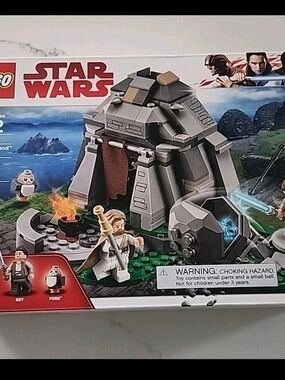 LEGO Star Wars 75200 Ahch-To Island Training New Sealed 7-12 241 pcs